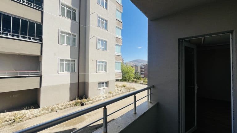 DORA - GÜNEY CEPHE YÜKSEK GİRİŞ HAKİM MANZARADA 3+1 DAİRE