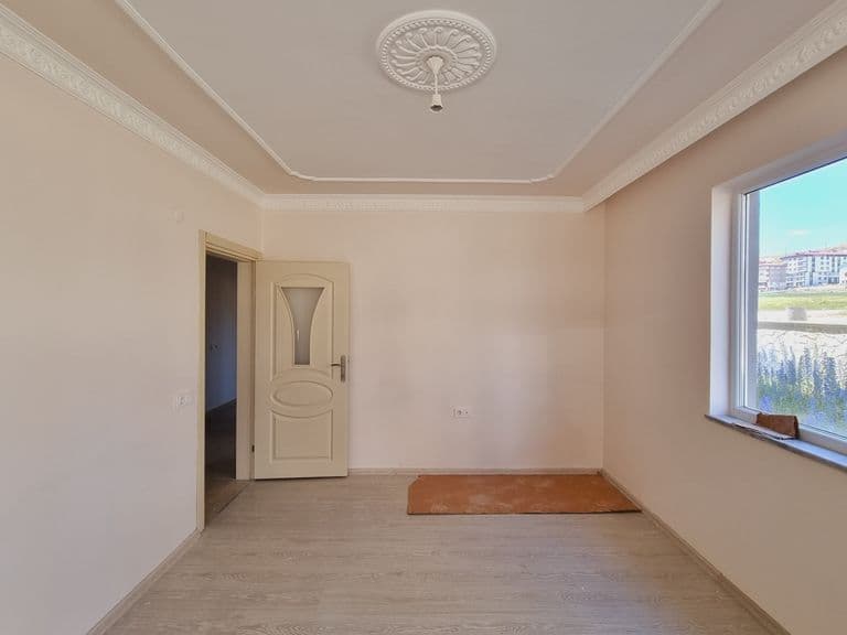 AİLEYE UYGUN, TEMİZ VE UYGUN FİYATLI 3+1 DAİRE