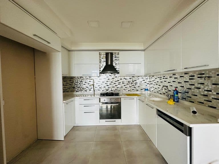 DORA'DAN İNÖNÜ CADDESİ'NDE 4+1 KİRALIK DAİRE!