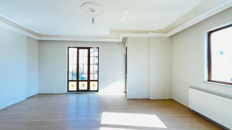 ŞİNGAH MAHALLESİNDE,TRABZON YOLU CEPHELİ 3+1 KİRALIK DAİRE