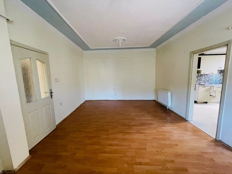DORA'DAN ŞEHRİN GÜRÜLTÜSÜNDEN UZAK SATILIK 2+1 DAİRE KONFORU