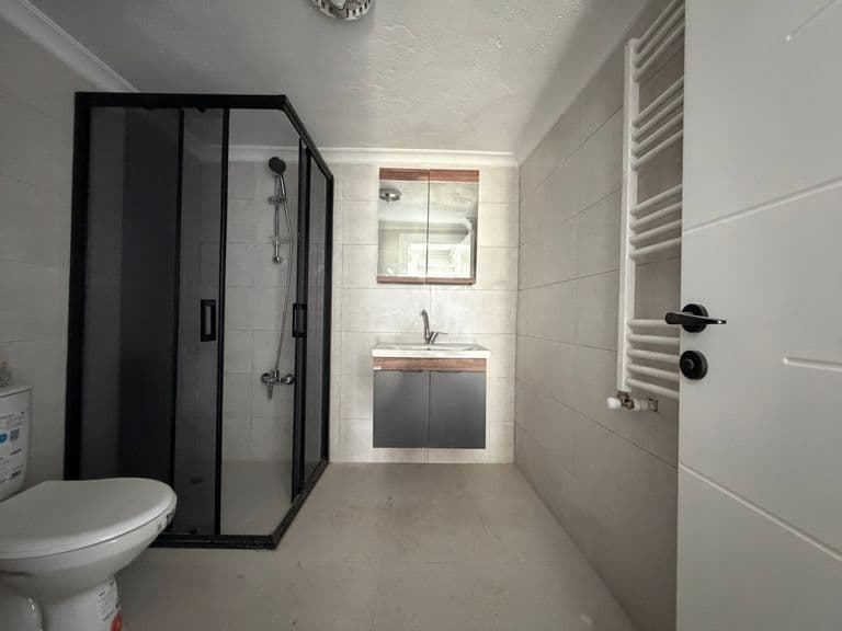 YENİLENMİŞ, TERTEMİZ VE TAŞINMAYA HAZIR 2+1 KİRALIK DAİRE