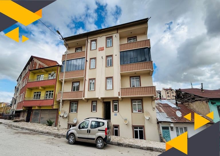 DORA - TUZCUZADE MAHALLESİ YENİ PAZARIN YANI 3+1 FERAH DAİRE