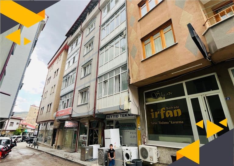 ŞEHRİN KALBİNDE! SAAT KULESİNE 1 DAKİKALIK YÜRÜME MESAFESİNDE ŞİRİN VE KULLANIŞLI 1+1 KİRALIK DAİRE
