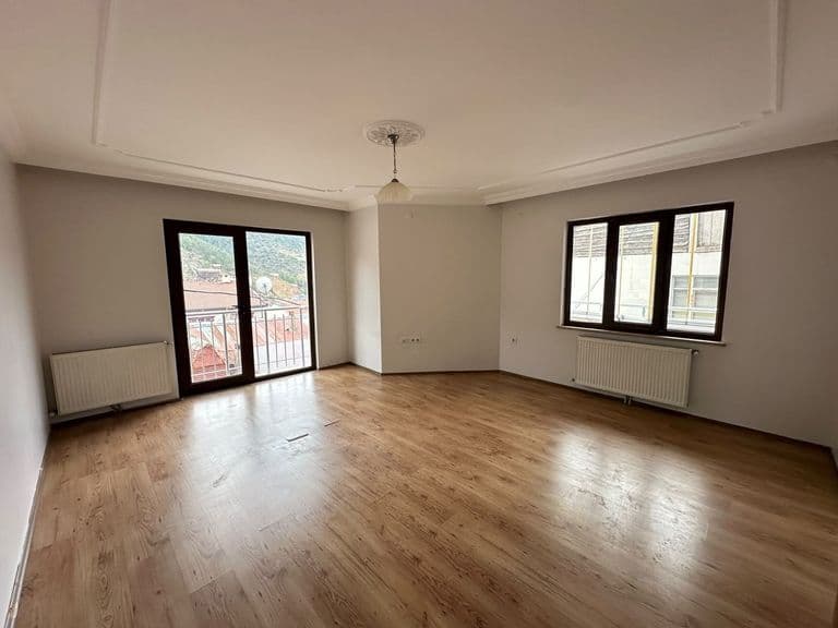 DORA'DAN IŞIKTEPE APARTMANINDA ENFES MANZARALI 3+1 KİRALIK DAİRE