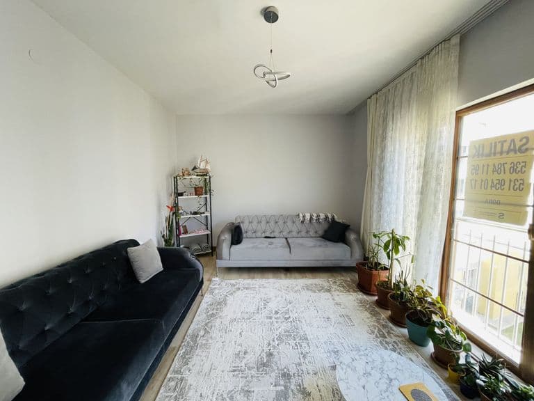 DORA'DAN ŞEHİR MANZARALI SAKİN KONUMDA SATILIK 2+1 DAİRE