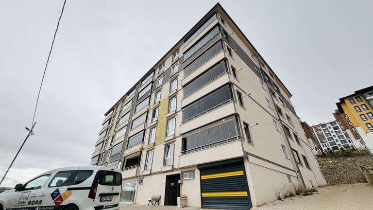 ÜSTÜN MALZEME KALİTESİ KULLANIŞLI ALANLARI İLE FIRSAT DAİRE