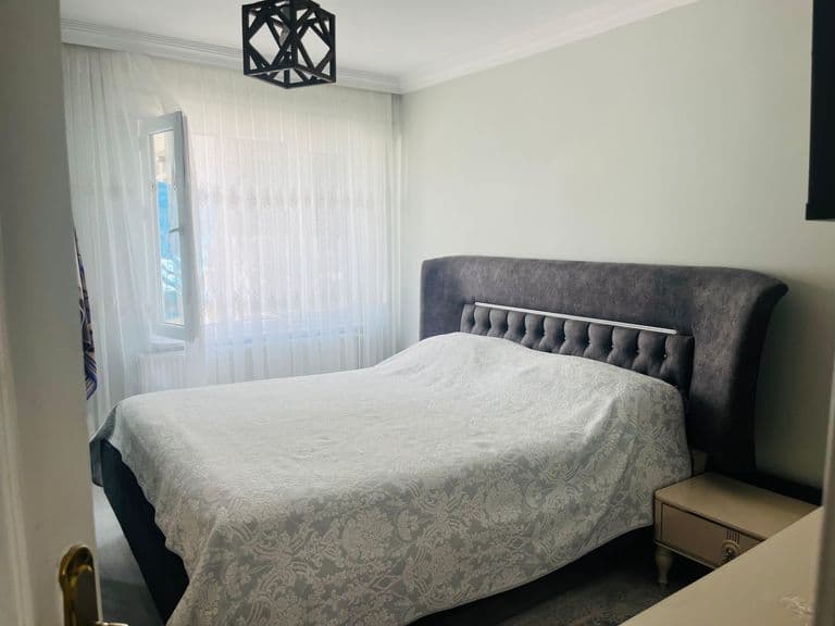 DORA - ŞEHİR MERKEZİNDE İÇİ YENİLENMİŞ MÜSTAKİL GİRİŞLİ DAİRE