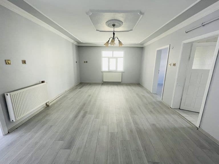 DORADAN JANDARMA OKULLAR LOKASYONUNA YAKIN 3+1 KİRALIK DAİRE