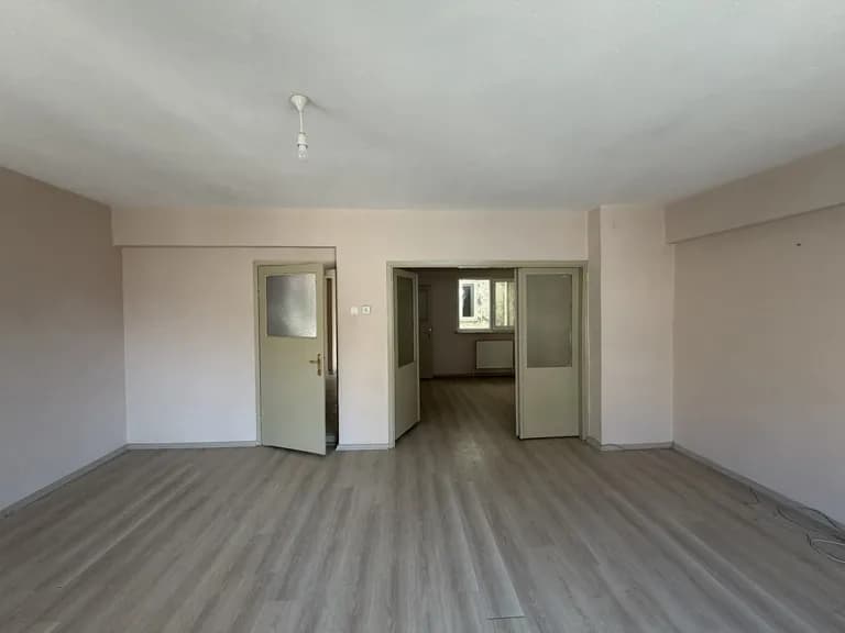 DORA - GEMLİK MEYDANI VE SAHİLE YAKIN, SATILIK 3+1 DAİRE