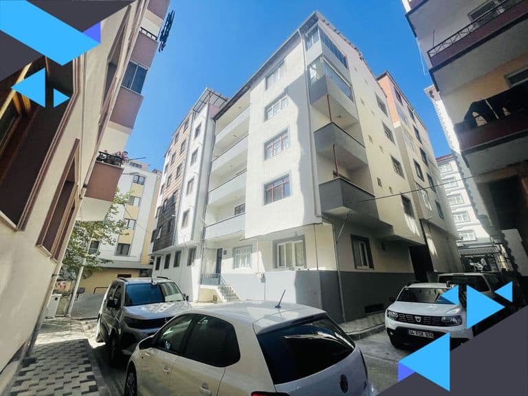 DORA'DAN ÇARŞININ İÇİNDE RAHAT OTURUMA SAHİP SATILIK 2+1 DAİRE