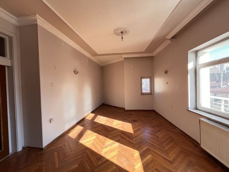 DORA'DAN ŞEHİR MERKEZİNDE FIRSAT GENİŞ 3+1 DAİRE