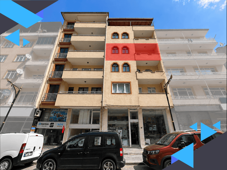 DORADAN FUADİYE CADDESİNDE KONUMUYLA ÖNE ÇIKAN SATILIK 3+1