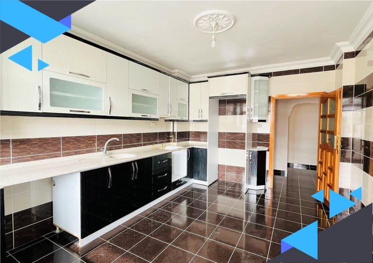 DORA - ÇAYKARA YOLUNDA 3+1, 160 M², GENİŞ VE FERAH SATILIK DAİRE