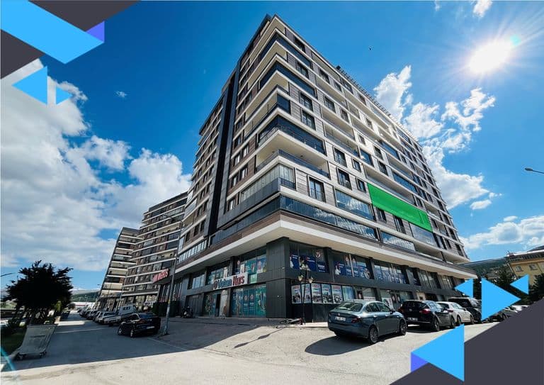 DORA - ÇORUH NEHRİ’NİN KIYISINDA, ŞEHİR MANZARASINA HAKİM GÖRKEMLİ REZİDANS DAİRESİ