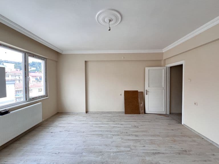 DORA'DAN HACIHÜSEYİN MAHALLESİ'NDE 2+1 SATILIK DAİRE