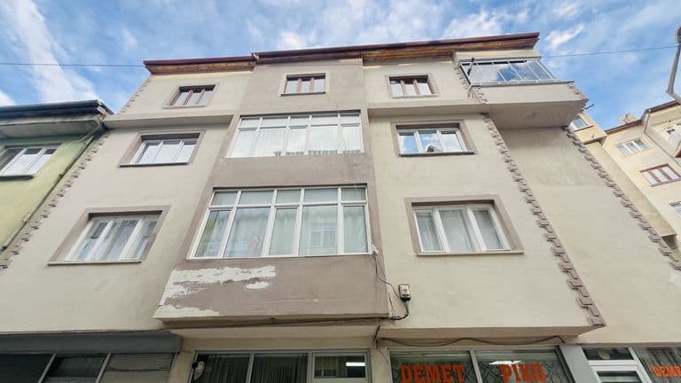 MERKEZİ LOKASYONDA GENİŞ VE KULLANIŞLI 3+1 DAİRE