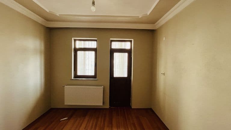 DORA - ŞİNGAH MAHALLESİNDE GENİŞ VE FERAH 3+1 ARA KAT, 3 CEPHELİ FIRSAT DAİRE