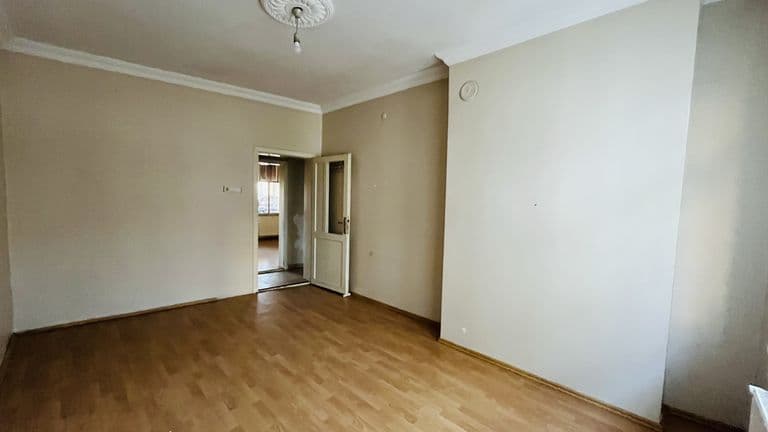 SAAT KULESİNE 1 DAKİKA MESAFEDE 2+1 KİRALIK DAİRE