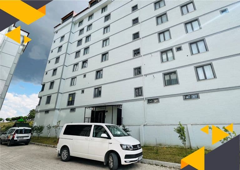 MEVA YAPI'DA SİTE İÇERİSİNDE GENİŞ VE MODERN 2+1 KİRALIK DAİRE