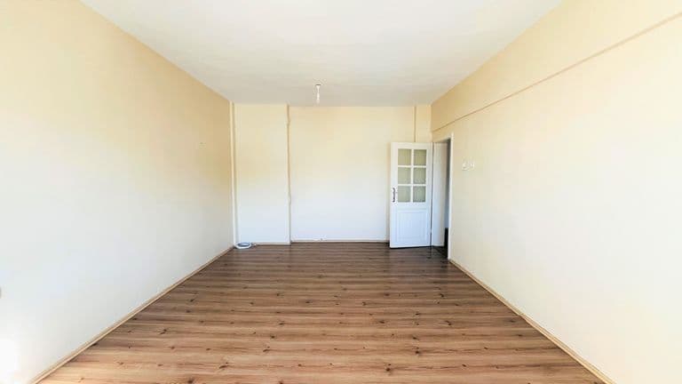 MERKEZİ KONUMDA GENİŞ VE KULLANIŞLI ÖNÜ AÇIK 3+1 SATILIK DAİRE