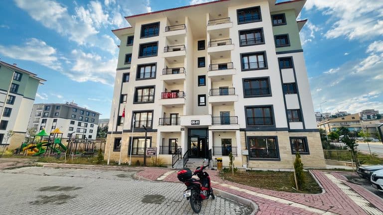 GENÇOSMAN'IN YENİ TOKİ PROJESİNDE GÜNEY CEPHE 2+1 KİRALIK