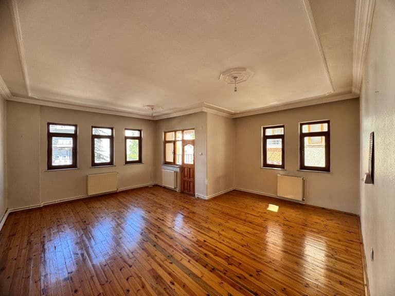 DİŞ HASTANESİ ARKASINDA 3+1 SATILIK DAİRE