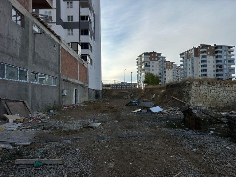KİRALIK 270 m² DEPO – GENİŞ, KULLANIŞLI VE ERİŞİMİ KOLAY!