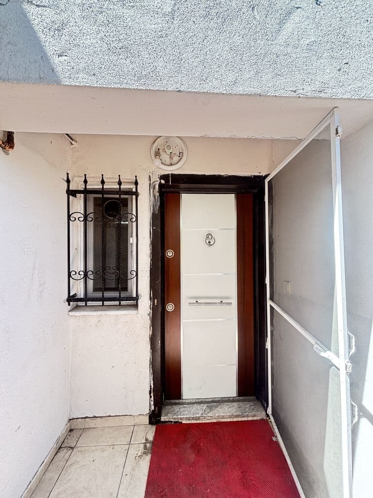 GENİŞ VE KULANIŞLI 2+1 GİRİŞ KAT DAİRE
