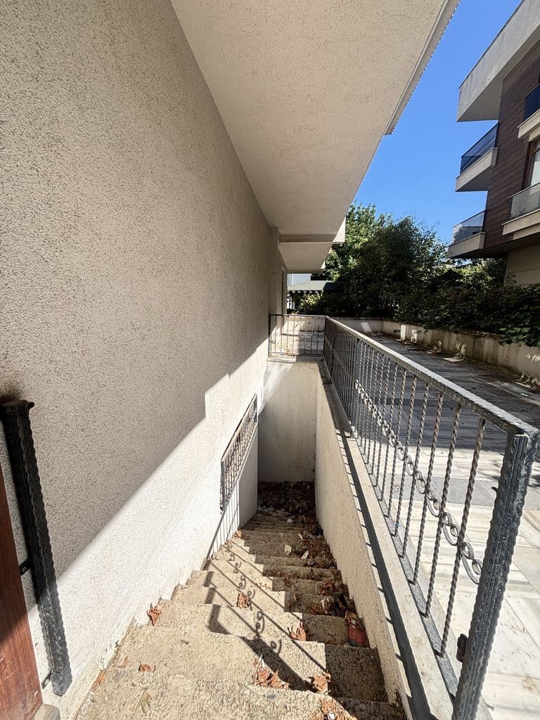 ÇİFTLİKKÖY’DE 700 M²’LİK KİRALIK DEV İŞ YERİ