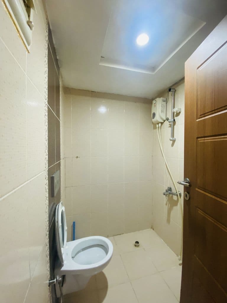 DORA'DAN KAVAKLAR MAHALLESİNDE GENİŞ VE FERAH 4+2 SATILIK DAİRE !