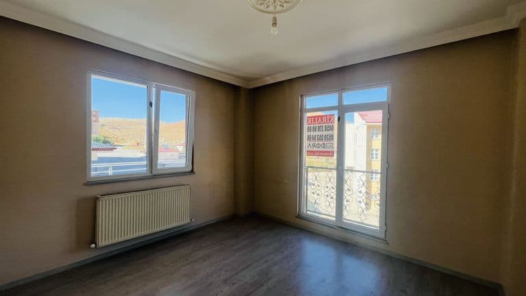 KALEARDI MAHALLESİ'NDE YENİ 2+1 KİRALIK DAİRE