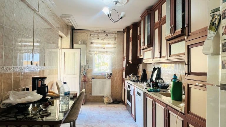 GENÇOSMANDA ARA KAT 3+1 SATILIK GENİŞ DAİRE
