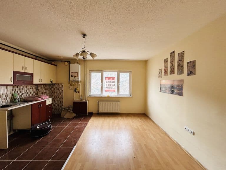 YENİ MAHALLEDE OKULLARIN HEMEN ÜSTÜNDE 2+1 KİRALIK DAİRE