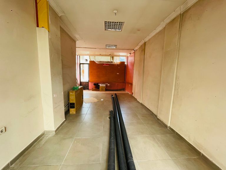 DORA'DAN ANA CADDEYE YAKIN TİCARİ POTANSİYELDE SATILIK DÜKKAN
