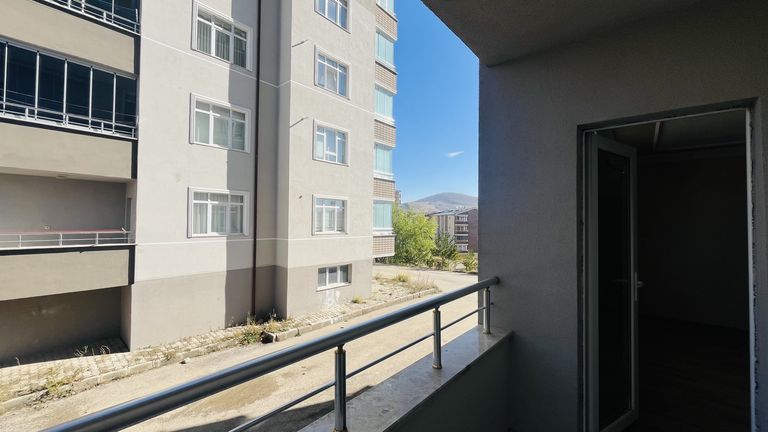 DORA - GÜNEY CEPHE YÜKSEK GİRİŞ HAKİM MANZARADA 3+1 DAİRE