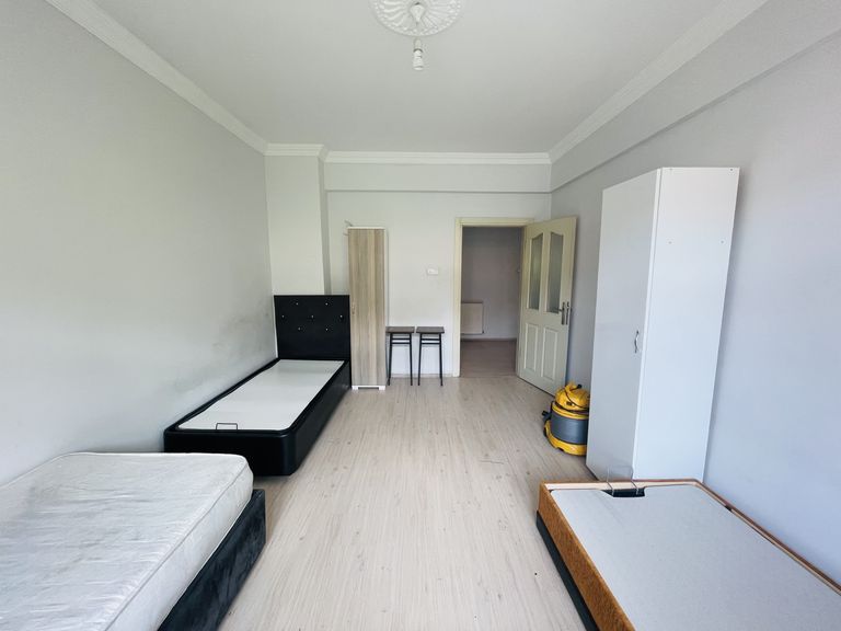 HASANBEY MAHALLESİNDE ÖĞRENCİYE UYGUN 3+1 EŞYALI KİRALIK DAİRE
