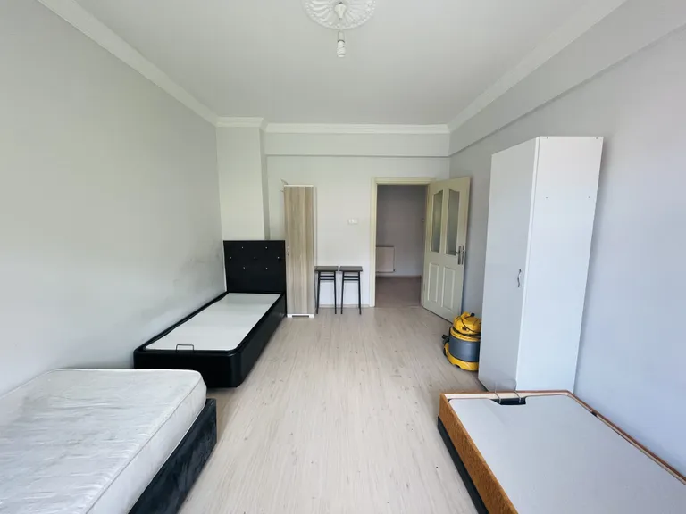 HASANBEY MAHALLESİNDE ÖĞRENCİYE UYGUN 3+1 EŞYALI KİRALIK DAİRE