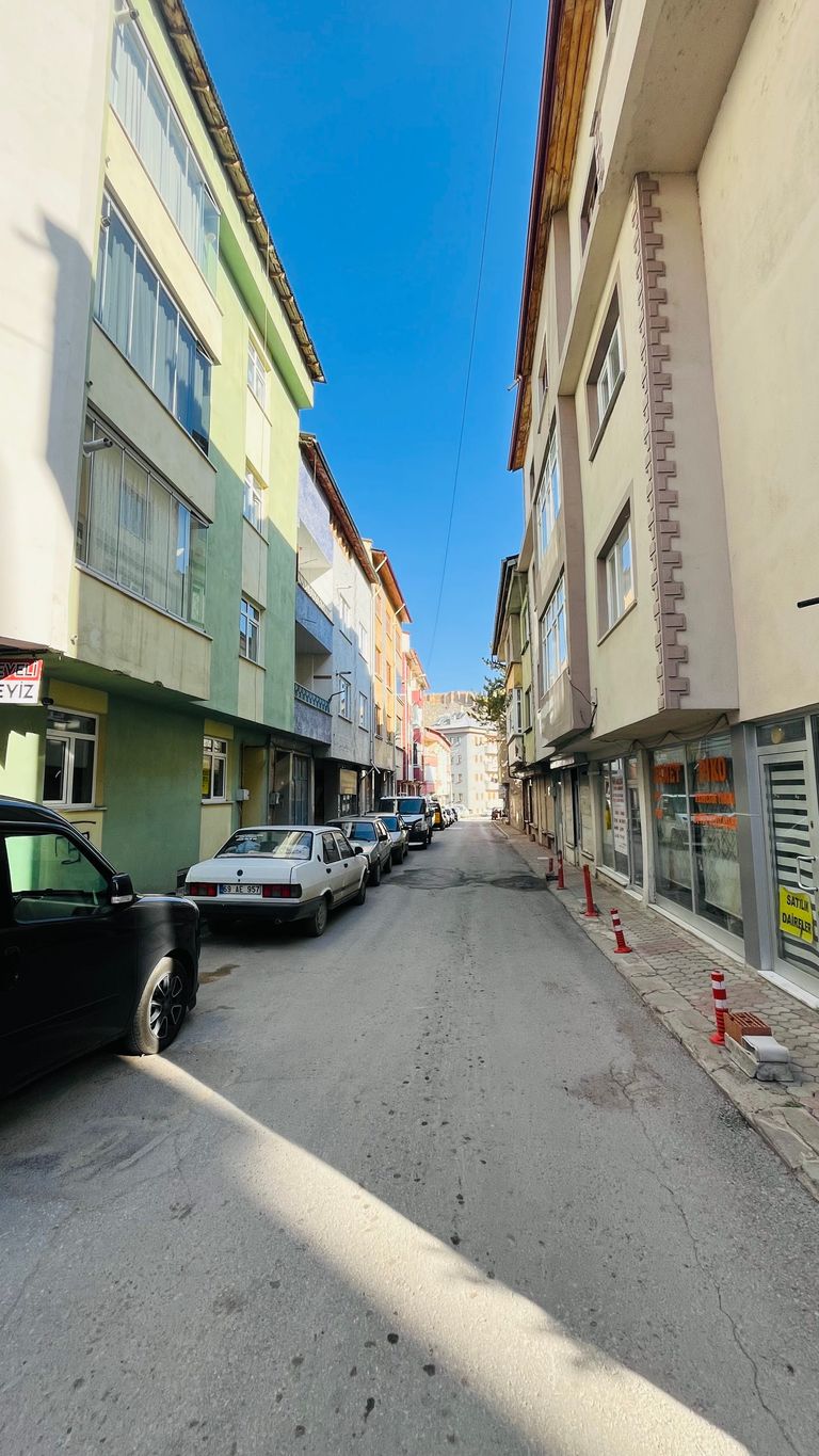 VELİŞABAN MAHALLESİ’NDE MERKEZİ KONUMDA 2+1 KİRALIK DAİRE