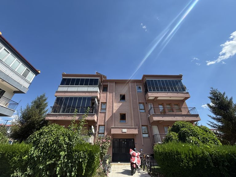 DORA'DAN MİMARSİNAN MAHALLESİNDE 3+1 KİRALIK MASRAFSIZ DAİRE