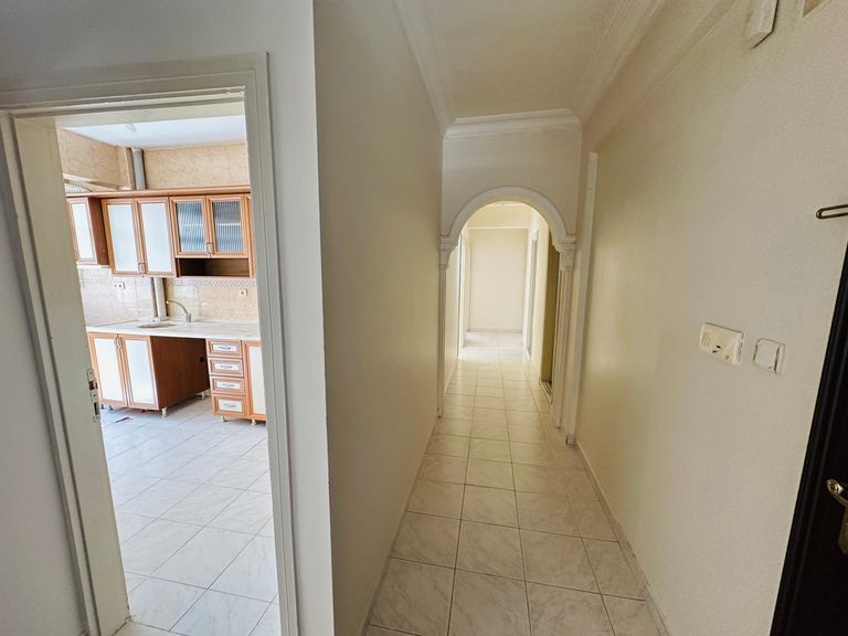 DORA'DAN CUMHURİYET CADDESİ'NDE 4+1 KİRALIK DAİRE