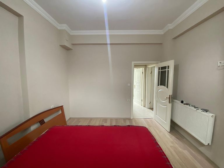 DORA - HUZURLU LOKASYONDA GENİŞ VE KULLANIŞLI 2+1 KİRALIK DAİRE