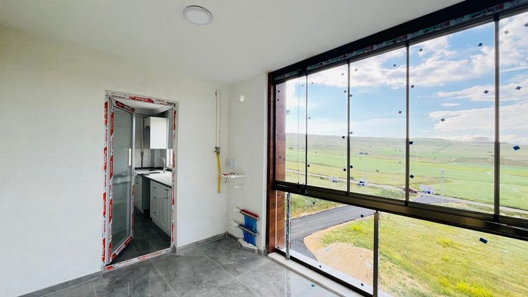 DORA - GENİŞ ÖNÜ TAMAMEN AÇIK HARİKA DOĞA MANZARALI 2+1 SATILIK DAİRE