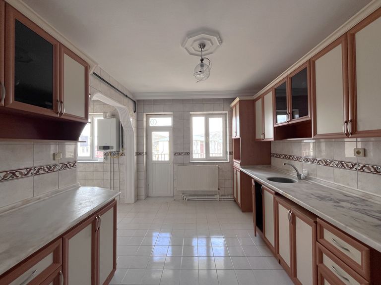 DORA'DAN HALFİKALE MAHALLESİNDE 3+1 GENİŞ FERAH KİRALIK DAİRE