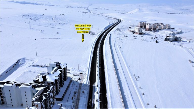 DORA - ANA YOLA CEPHE, 3.650 M² KÖŞE PARSEL KAT KARŞILIĞI ARSA