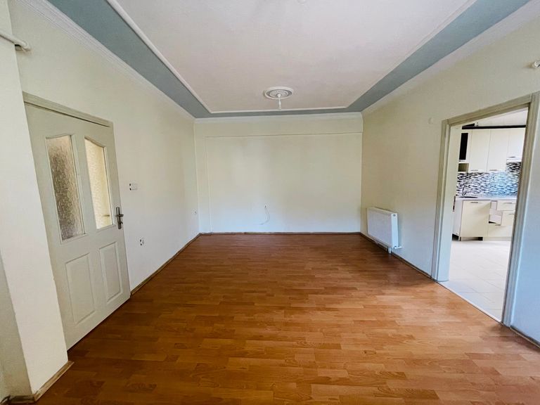 DORA'DAN ŞEHRİN GÜRÜLTÜSÜNDEN UZAK SATILIK 2+1 DAİRE KONFORU