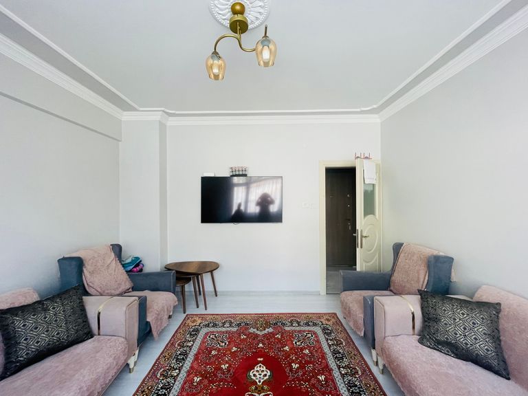DORADAN ARA KATTA MERKEZİ KONUMDA 2+1 SATILIK DAİRE