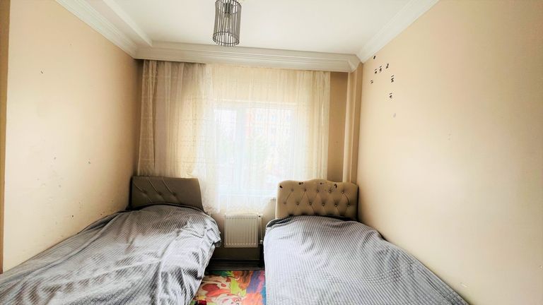DORA - ÖĞRETMEN TOKİDE ARA KAT, GÜNEY CEPHE SATILIK 3+1 DAİRE