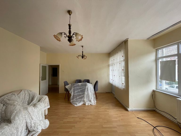 DORADAN ANA CADDE ÜZERİ 3+1 EŞYALI KİRALIK DAİRE