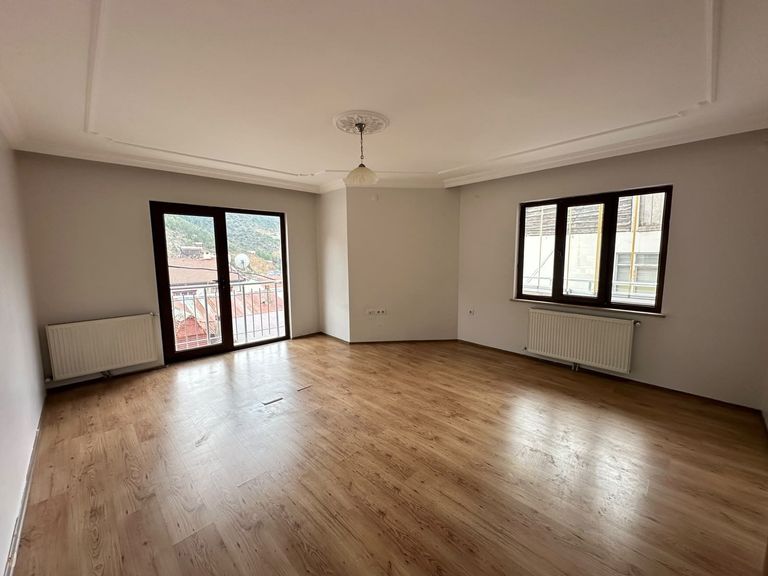 DORA'DAN IŞIKTEPE APARTMANINDA ENFES MANZARALI 3+1 KİRALIK DAİRE